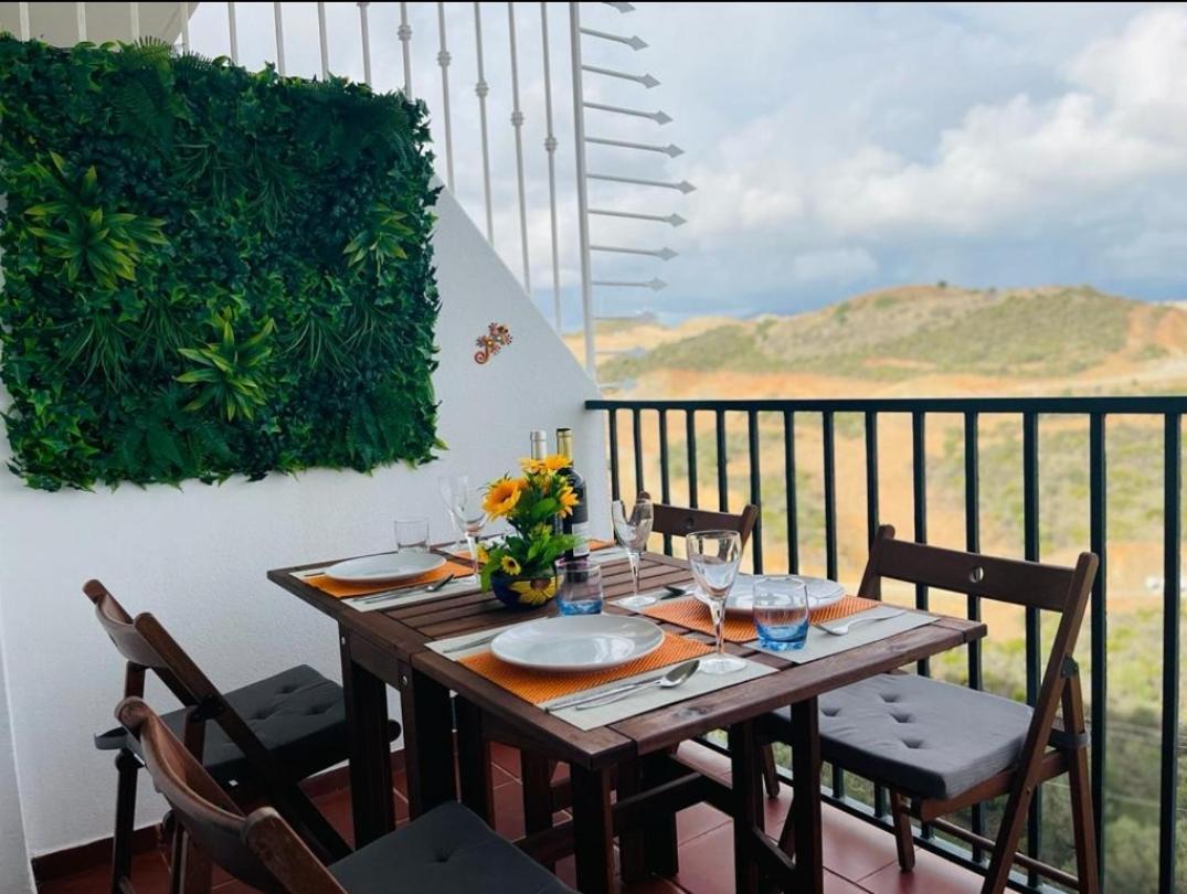 Two Bed, Two Bath Apartment With Sea Views - Angel De Miraflores 말라가 외부 사진